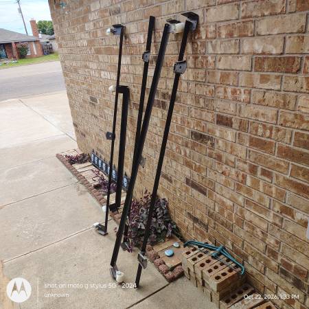King size bed rods 1