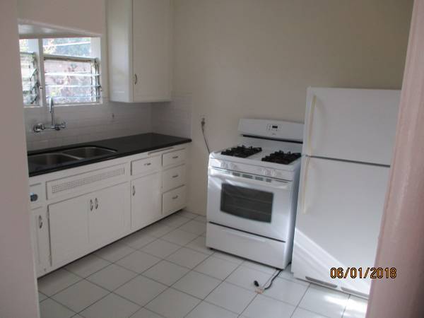 $1,995 / 2br - *********************West Hollywood Upper Front 2+1******************* (1217 Havenhurst Dr.)64035738574849122