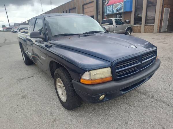 1 2001 Dodge Dakota Club Cab 131 WB Base 1