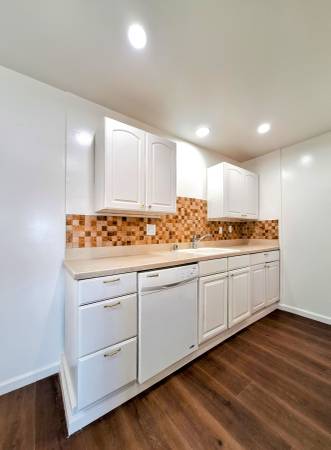 $2,695 / 2br - 863ft2 - Remodeled Second Floor 2bd Unit - Pet Friendly @ 890 Burbank Dr #6 (santa clara)63940543856003121