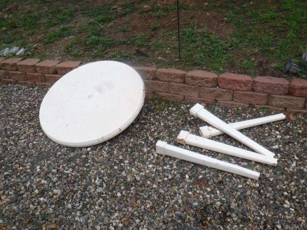 Outdoor table and umbrella 1