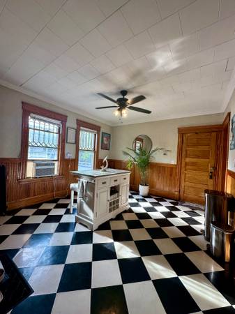 $2,300 / 2br - 1400ft2 - **2 Dormitorios, 1 Baño Apt. CALEFACCIÓN Y AGUA INCLUIDOS** (Manchester)63931923732098120
