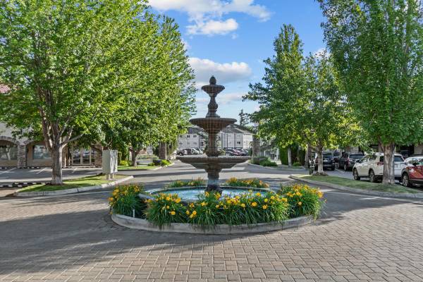 $1,641 / 1br - 636ft2 - Parcel Room, Vinyl Wood Flooring/Carpet, Pantry/Linen Closet (Richland)63669225171713124