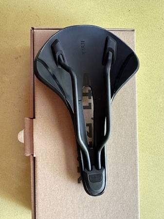 Fizik Vento Antares R5 Saddle - 150 mm - $85 (menlo park)63442875168641121