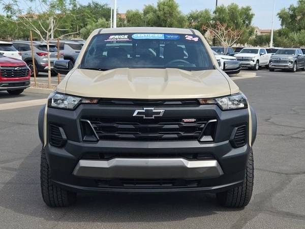 2024 Chevrolet Colorado 4x4 4WD Camioneta Certificada Chevy Trail Boss Crew - $37,788 (Llame al *(480) 372-8478* para confirmar disponibilidad al instante)63486119165315121