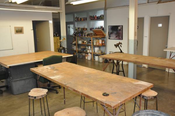 $310 / 86ft2 - Artist Studio Space for rent Office Painter Musicians Wood Metal Shop (Eugene)63747334275075124