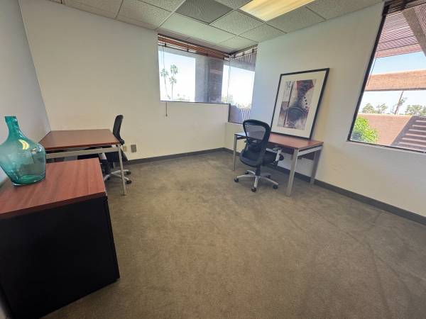 $189 Elevate your workday: flexible &inspiring Co-Working space starting at (Phoenix)63754986992131121