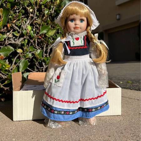 Dutch Doll with Wooden Shoes 1