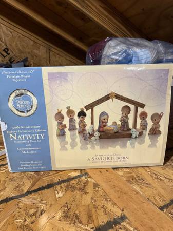 Precious Moments Christmas Nativity Set 30th Anniversary 1