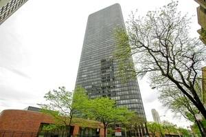 $2,800 / 2br - 1250ft2 - EDGEWATER BEACH! SPECTACULAR LAKE, NORTH, WEST AND DOWNTOWN VIEW (5415 N. Sheridan Road)63960010244867120