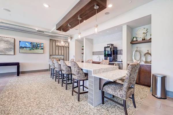 $1,599 / 1br - Un Apartamento de Lujo en Las Colinas - Lavadora/Secadora Incluidas (Irving/Las Colinas)63796476782467122