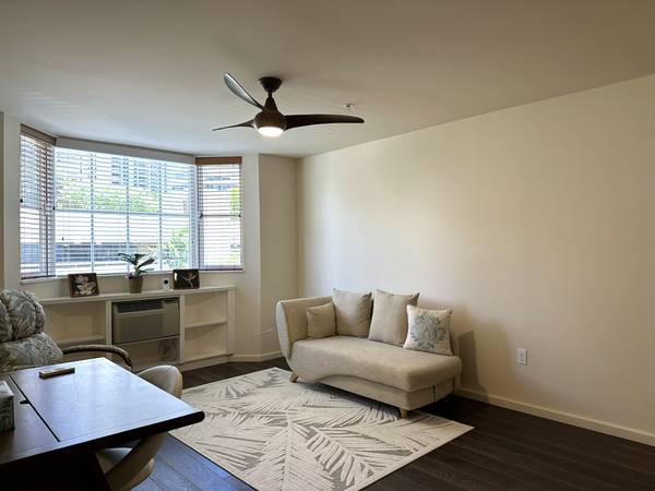 $3,250 / 2br - 837ft2 - The Cove Waikiki - 2BR/2BA/2PK (Pet Negotiable) (Honolulu)63939665036035121