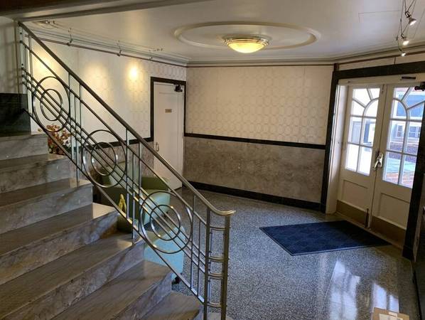 $1,499 / 305ft2 - STUDIO ON SPECIAL, OLD TOWN ALEXANDRIA! (Alexandria)63896037088899123