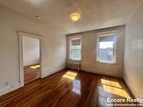 $2,550 / 2br - NO Fee/ No Sec! Top-Floor Two Bed with new kitchen. Great location! (Brighton)63797254901761120