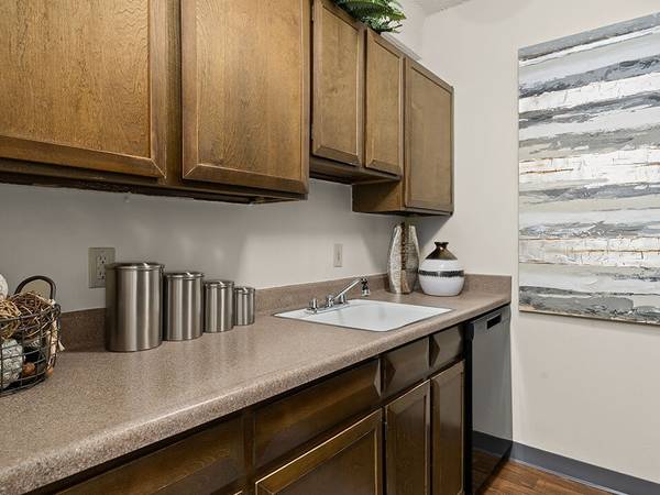2/bd, Refrigerator, Situated in Albuquerque! 1