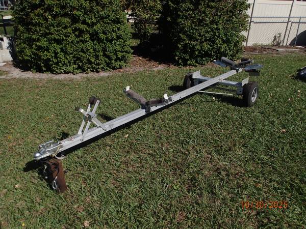 Small boat trailer 1