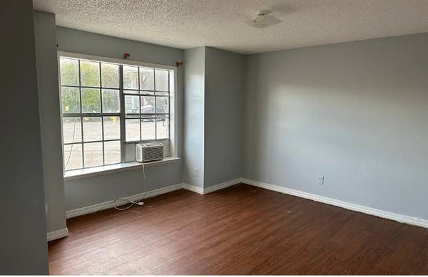 $650.00 / 2br - Newly renovated two beds two bath apartment63857515596161122