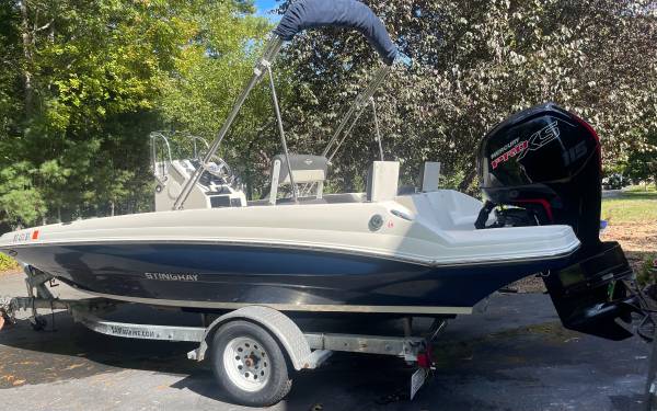2017 186 Stingray Center Console with 115 Merc - $20,500 (Hanson)63470643500931123