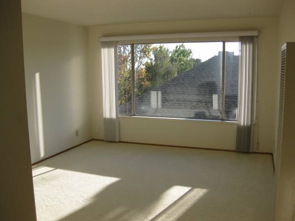 $2,200 / 1br - Top Floor. Nr. Campus, Downtown, BART (berkeley north / hills)63870647991553122