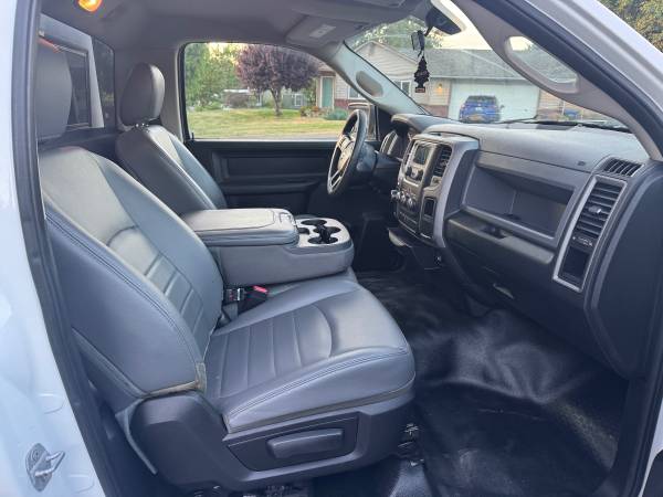 2014 Dodge Ram 1500 funciona excelente, 154,000 millas - $5,800 (Edgewood)63441727397891123
