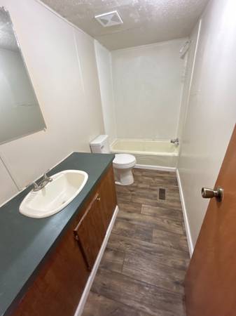 $735 / 3br - Casa móvil de 3 habitaciones y 2 baños disponible (Carbondale)63876483433601122