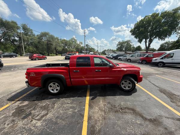 2011 Dodge Dakota Dakota Big Horn SXT/SLT - $9,590 (Urbana, IL)63625035162755123