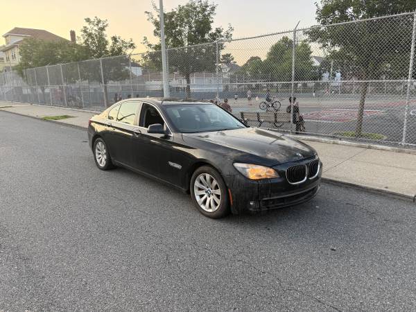 2010 Bmw 750I X drive Mechanics special - $1,900 (Staten Island)63654717836163121