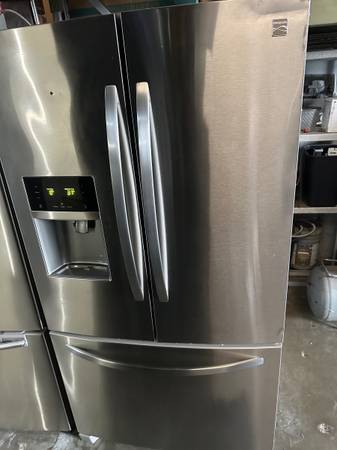 Kenmore stainless steel French door refrigerator fully functional 1