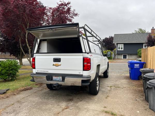 2018 chevrolet silverado 2500HD - $29,000 (Everett)63617234721027123