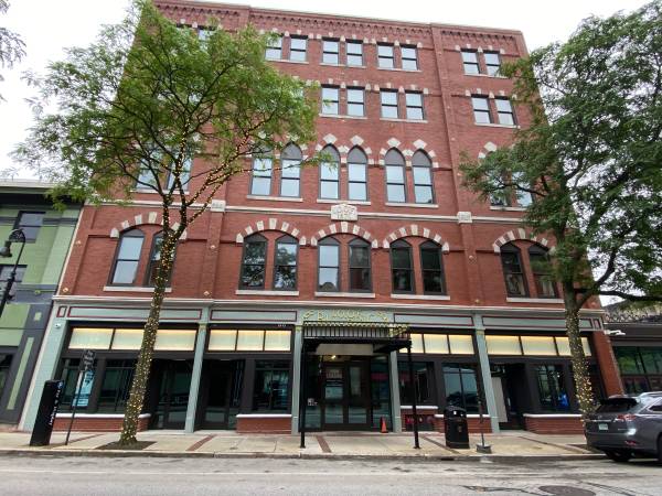 $1,949 / 1br - 867ft2 - Large one bedroom in downtown Manchester, Utilities Included!!!!! (83 Hanover Street, Manchester)63931786794626121