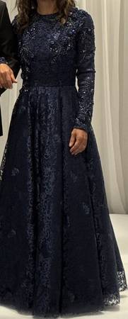 Mac Duggal designer gown size 4 1