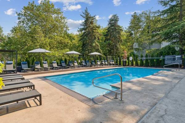 $2,825 / 2br - 968ft2 - in Redmond WA, Dishwasher, 2/BD (7001 Old Redmond Rd, Redmond, WA)63862176597379124