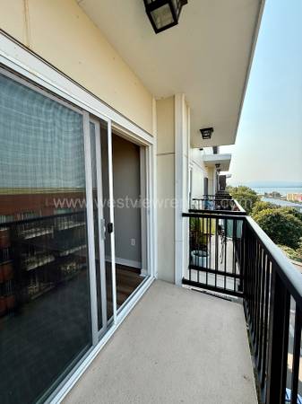 $1,455 / 412ft2 - Sandpiper #507 | Top-Floor, Bay View Studio/1 Bath with Parking (Downtown Bellingham)63920958453890122