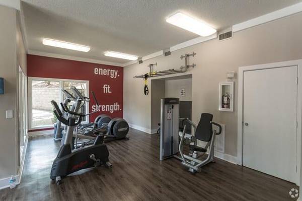 $1,379 / 1br - 855ft2 - Pet Friendly / Any Size Pets Welcome, Oversized Closets, Bark Park (Hermitage Tennessee)63673250747521124