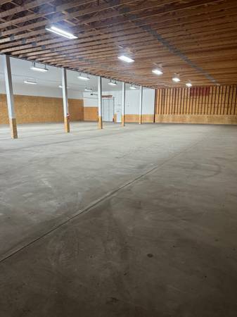 $5,940 / 9900ft2 - EN ALQUILER: Almacén principal de 9,900 pies² - Centro de Entiat | Acceso a carretera (Entiat)63761830744961122