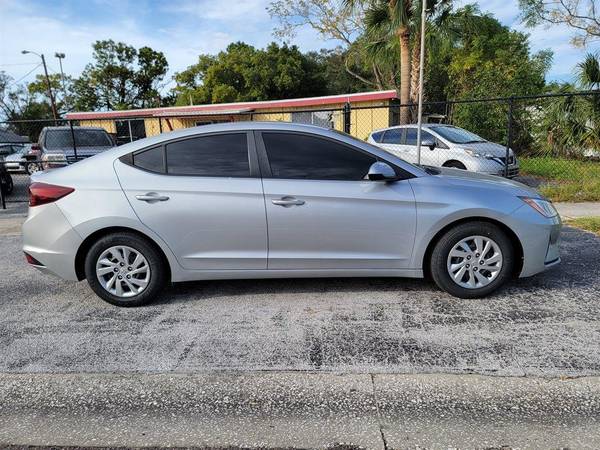 2020 Hyundai Elantra SE Guaranteed Credit Approval! - $9,995 (+ SUNCOAST QUALITY CARS LLC)63443238136961123