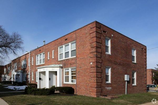 Remodeled Kitchen, Laundry Facilities, Cable Ready 1