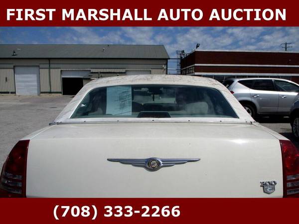 2005 Chrysler 300 LX - Precio de subasta - $1,900 (+ First Marshall Auto Auction)63624863641089121