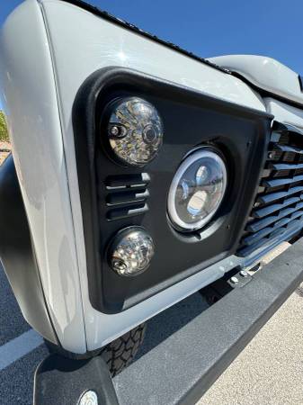 Land Rover Defender 110 V8 - $44,999 (Boulder City)63469596576515124
