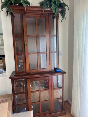 Crate & Barrel Vitrine/Hutch 1