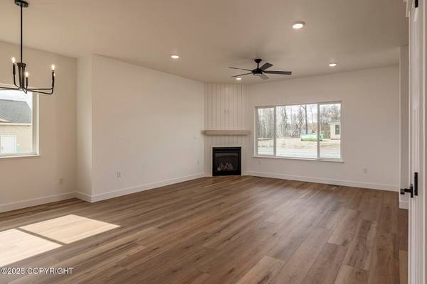 $461,500 / 4br - 1700ft2 - ¡Recién listado! L17 B1 N Endless Cir (Palmer)64004784107009121