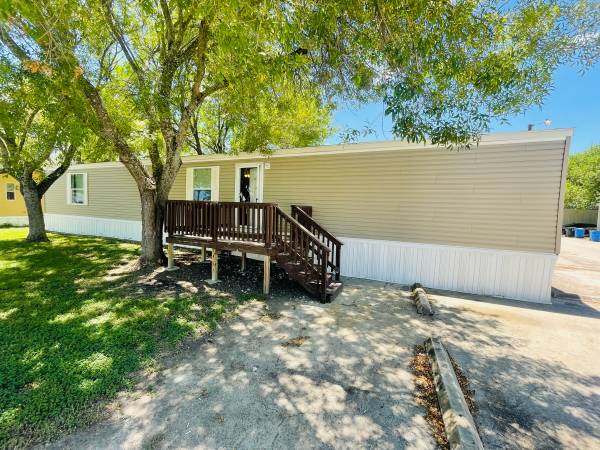 $39,000 / 3br - 1000ft2 - Mobile Home (Seguin)64148854346881120