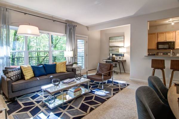 $1,681 / 1br - 714ft2 - Portland OR, 1B/1B, Área de lavado de autos (1940 NW Miller Rd, Portland, OR)63842023725953120