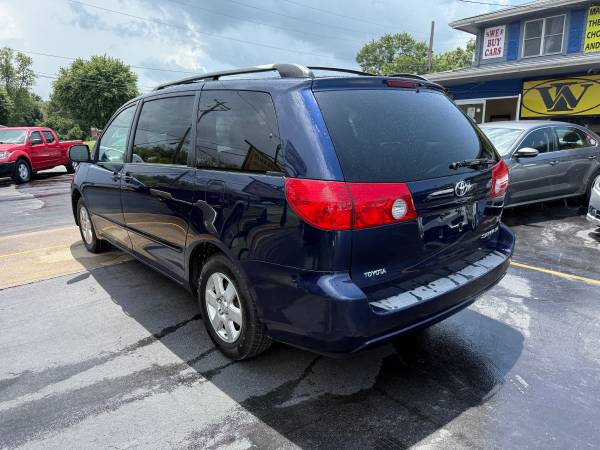 2007 Toyota Sienna XLE - $3,995 (620 s Indiana ave Sellersburg IN 47172)63654695579521121