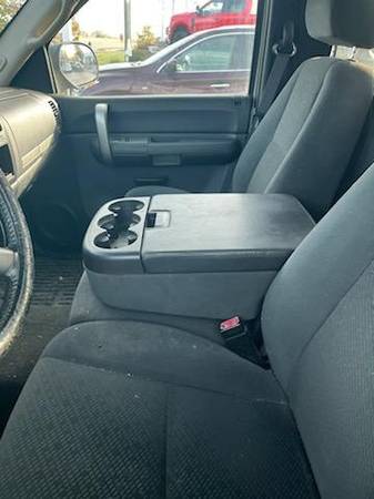 2008 Chevy Sliverado 1500 - $4,900 (Frankfort)63618977694977124