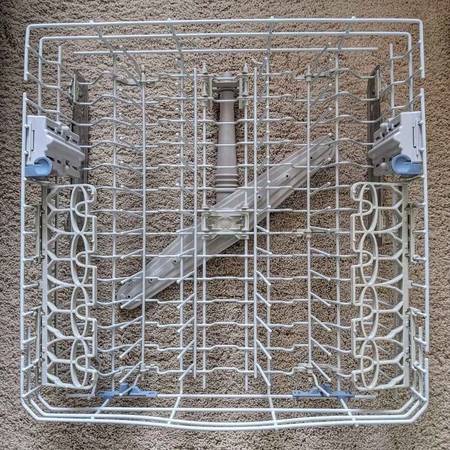 Kenmore dishwasher upper dish rack with middle spray arm & 2 cup shelf 1