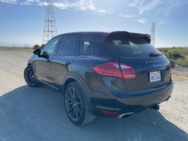 2012 Porsche Cayenne S - $10,000 (palo alto)63469762690563123