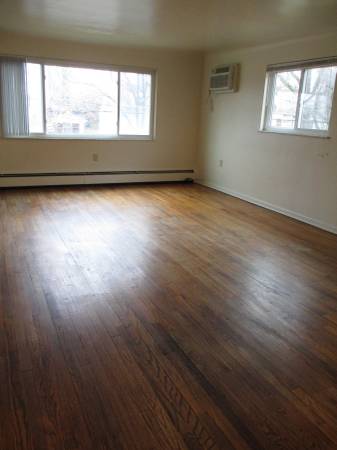 $895 / 2br - 910ft2 - Spacious 2 Bedroom, 1 Bath Apartment in Roselawn (Cincinnati)63172766201091121
