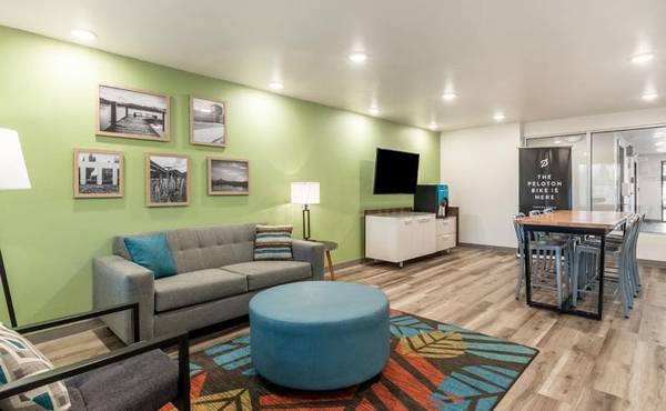 $1,904 / 1br - Los Servicios que Mereces a Tarifas que Te Encantarán (200 NE 104th Ave, Vancouver, WA)63777384836481123