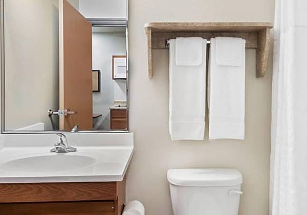 $330 / 1br - Clean, Furnished Room w/ Weekly Flat Rate with Free WiFi, CableTV (Chattanooga)63617452878467121
